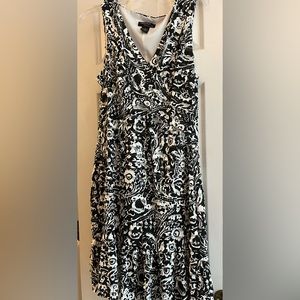 Signature By Robbie Bee Black and White Dress
